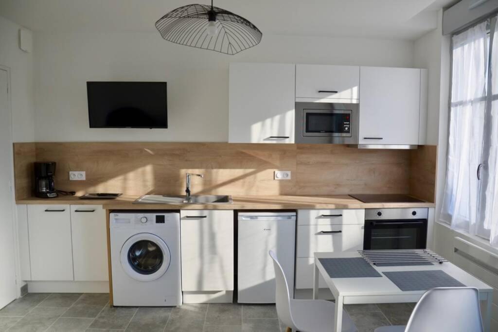 Les Forges 2 Pieces Rdc Apartment Avoine Exterior photo